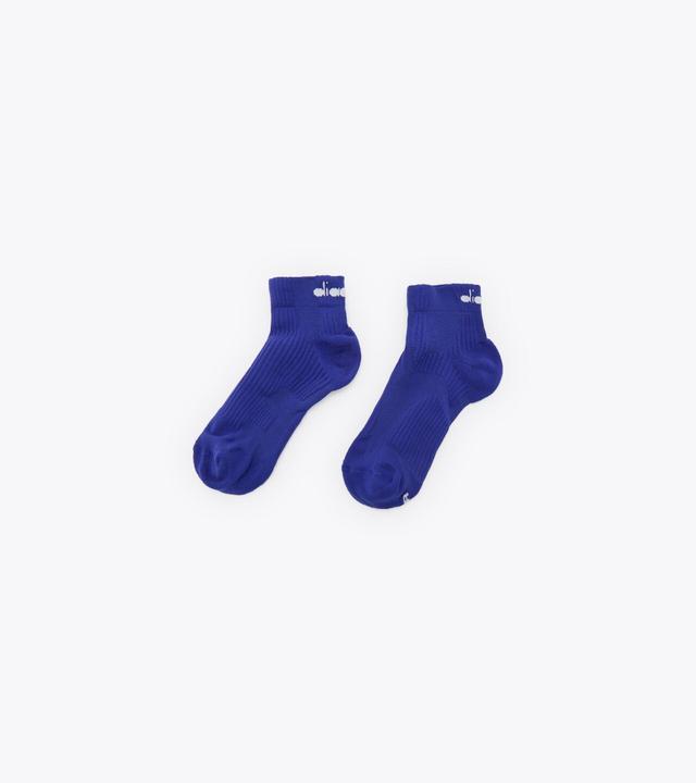 CUSHION QUARTER SOCKS Product Image