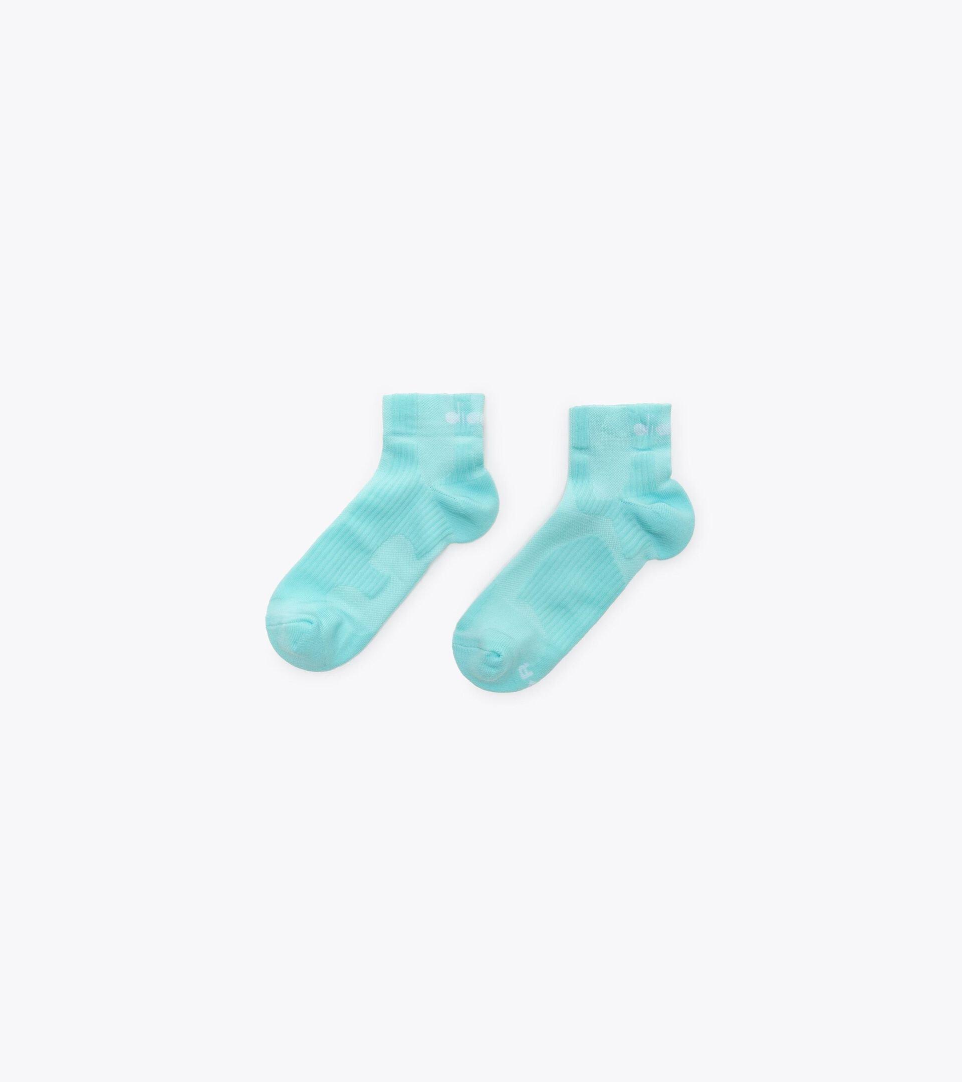 CUSHION QUARTER SOCKS Product Image