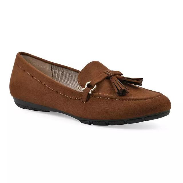 Cliffs By White Mountain Gush Womens Flats Product Image