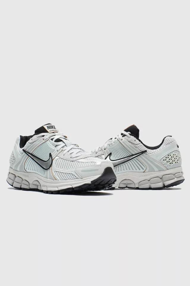 Nike Women's Air Zoom Vomero 5 'Light Silver Chrome' Sneakers - FN6742-001 Product Image