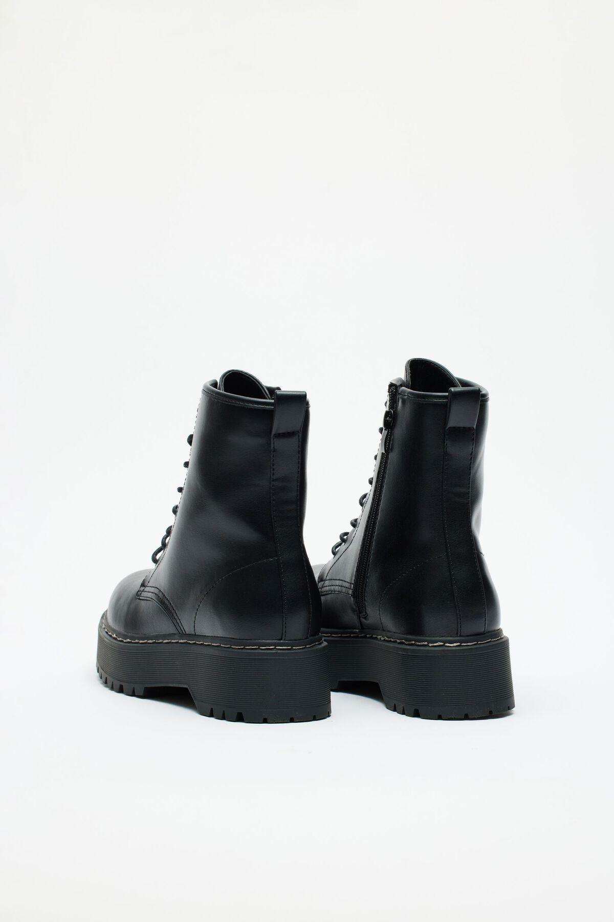 STEVE MADDEN Betty Boots Product Image