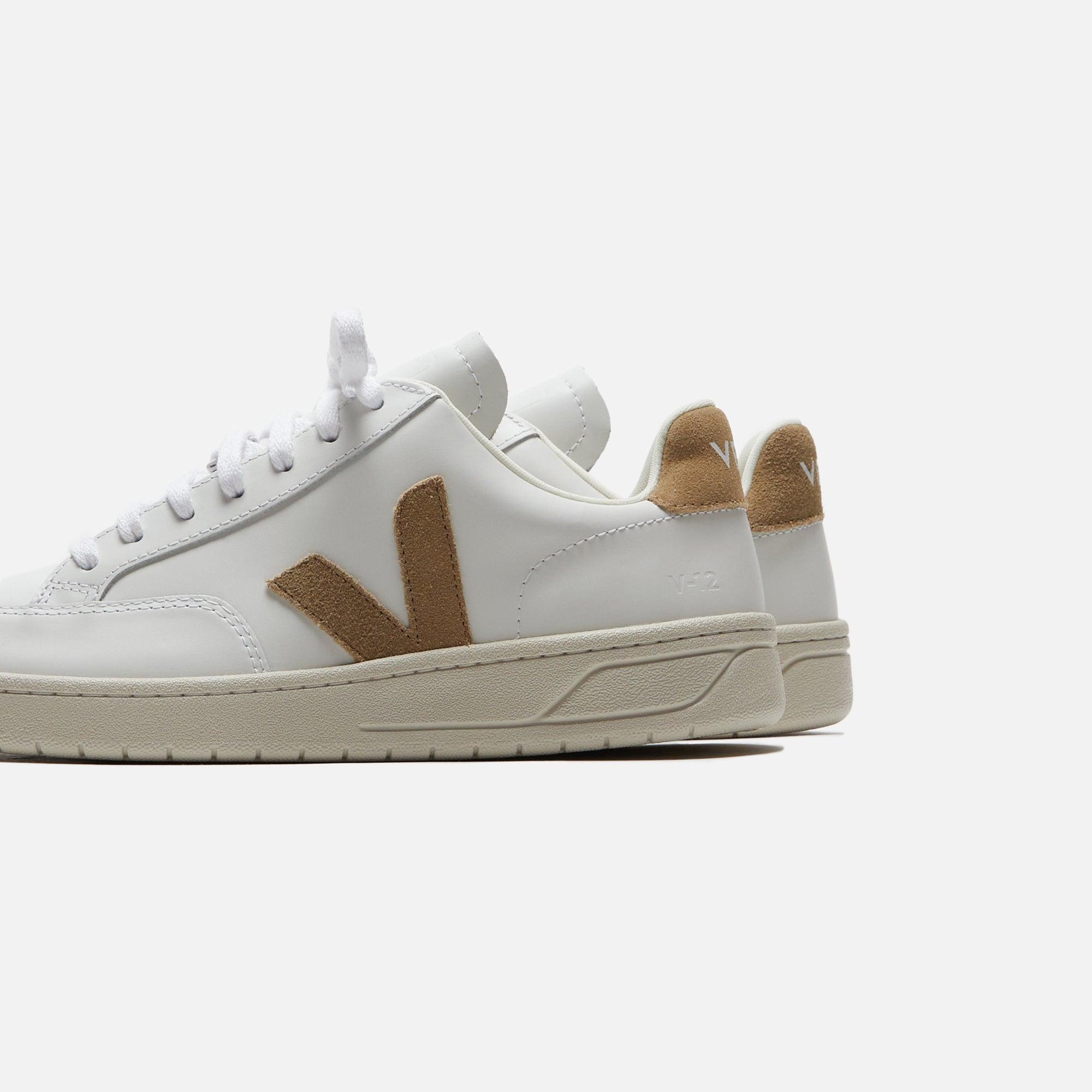 Veja V-12 Leather - Extra White / Dune Male Product Image