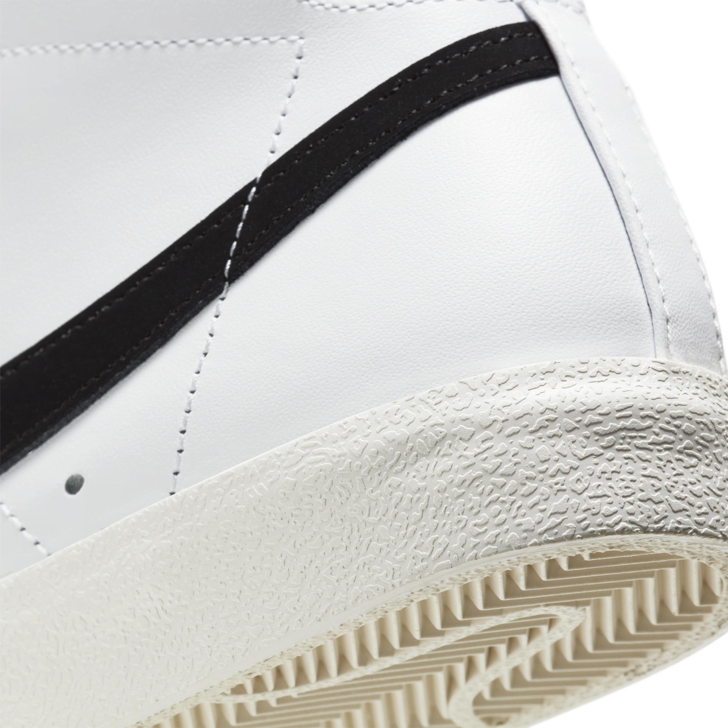 Nike Womens Blazer Mid 77 - Basketball Shoes White/Black/Sail Product Image