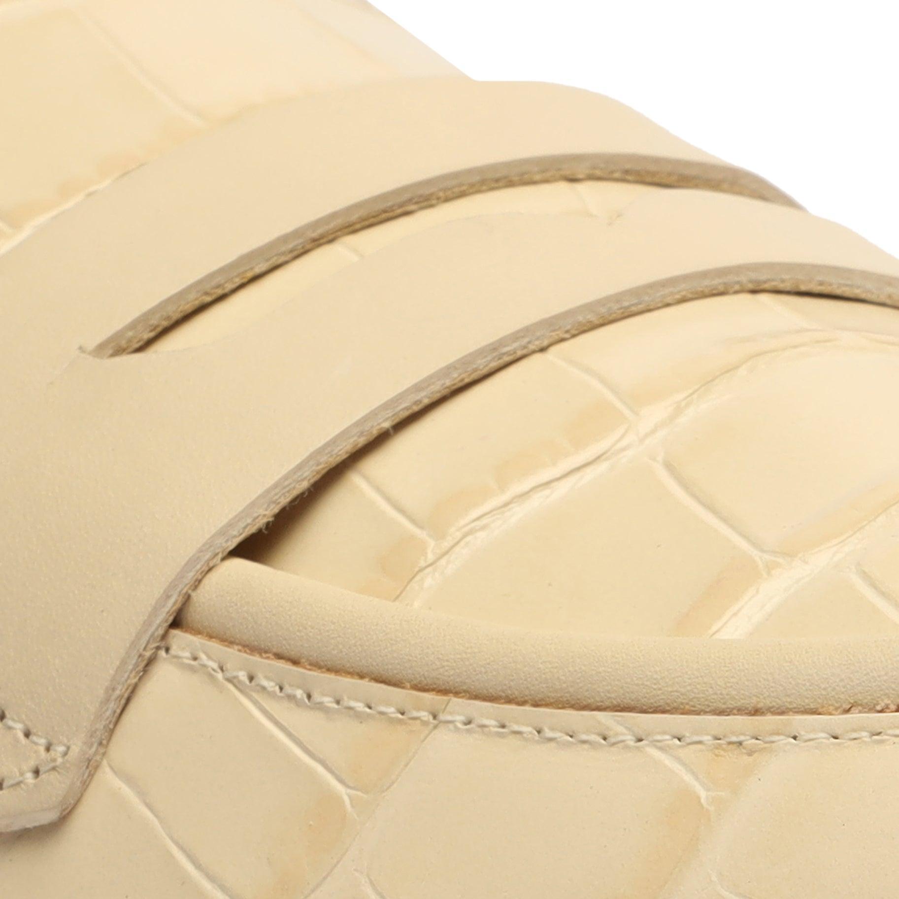 Viola Crocodile-Embossed Leather Flat Female Product Image