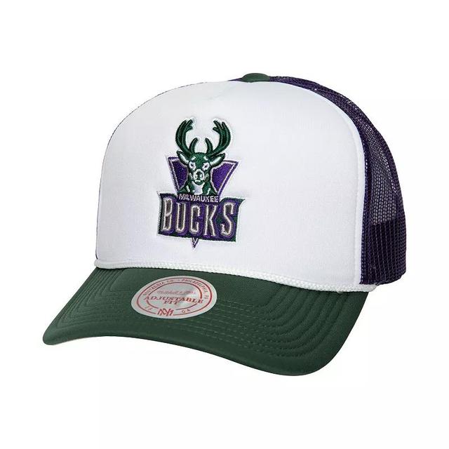 Mens Mitchell & Ness Milwaukee Bucks Hardwood Classics Blocker Foam Front Trucker Snapback Hat Product Image