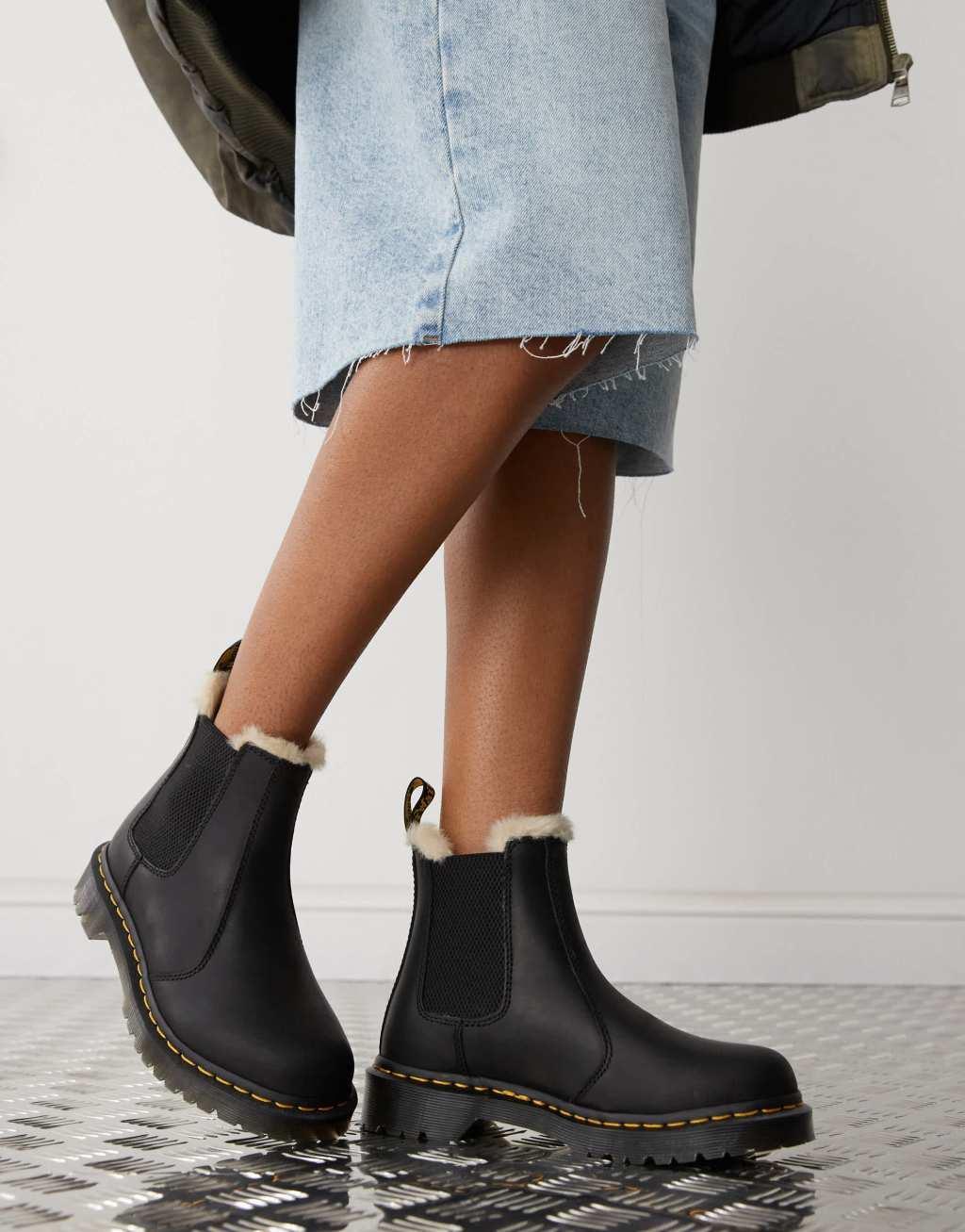 Dr Martens 2976 Leonore boots in black Product Image