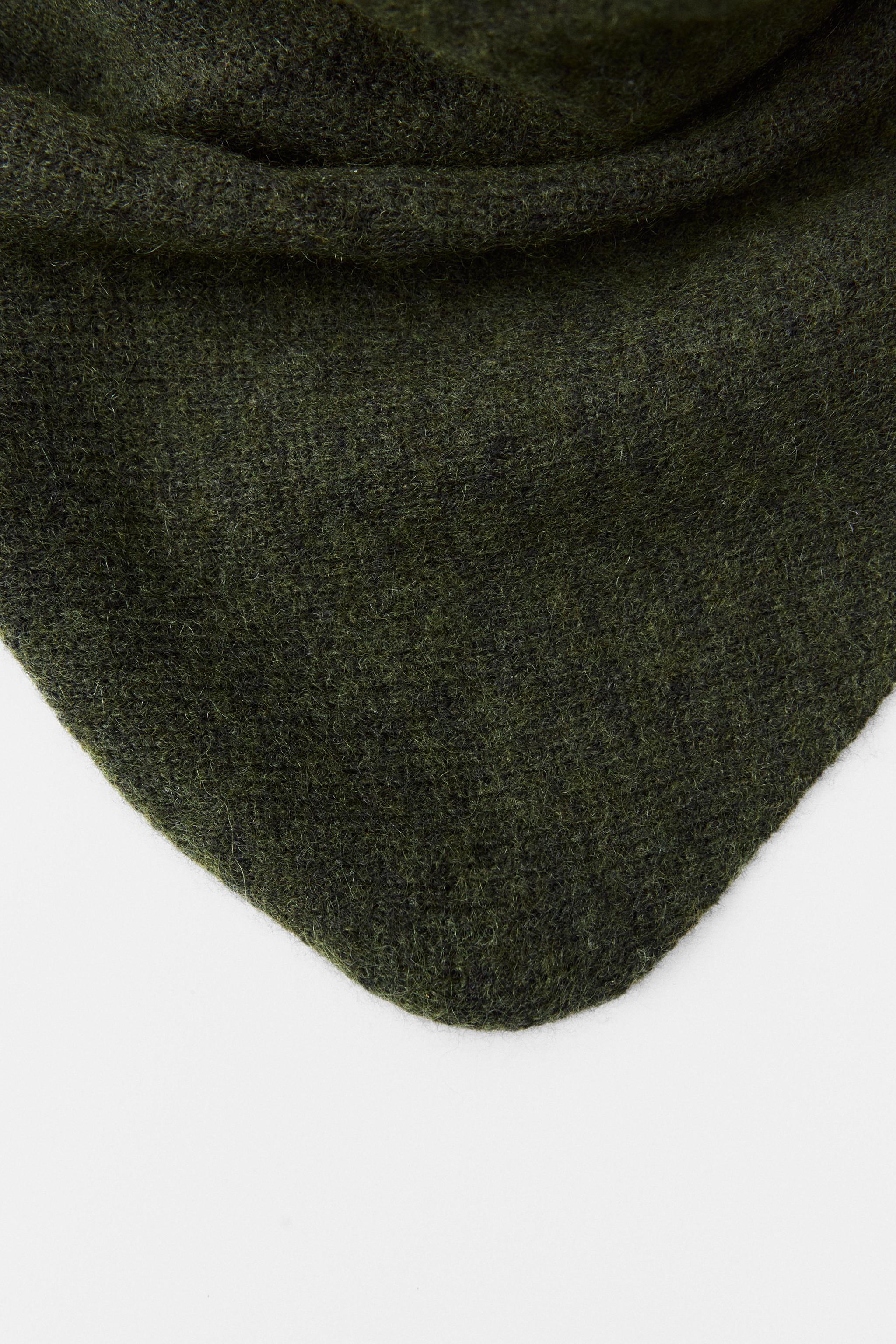 KNIT BANDANA WITH WOOL Product Image