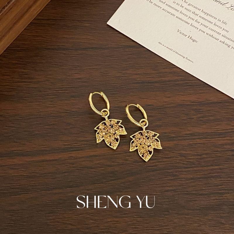 Leaf Dangle Earring Product Image