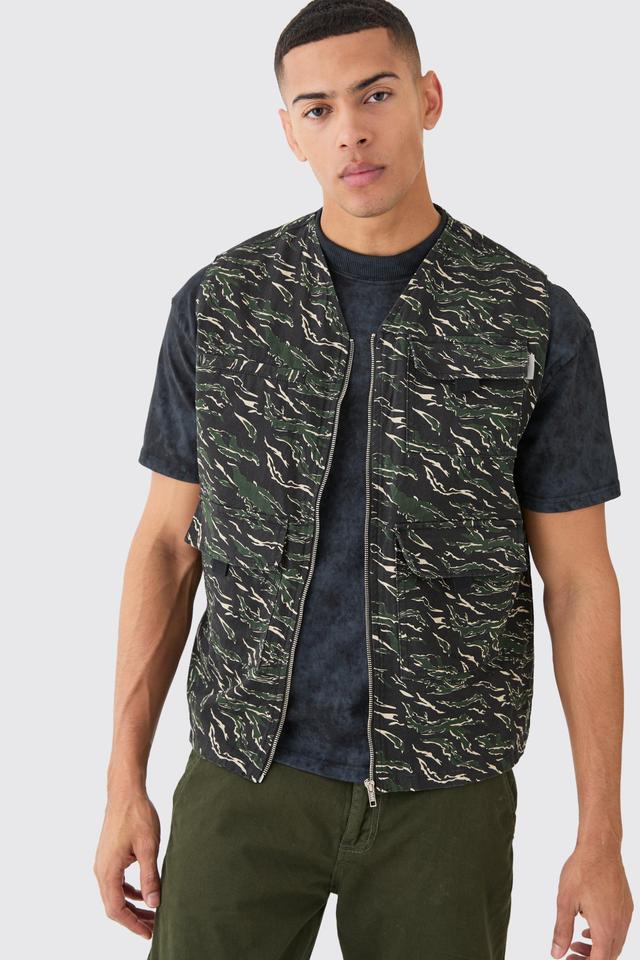 Camo Twill Utility Vest In Black | boohooMAN USA Product Image