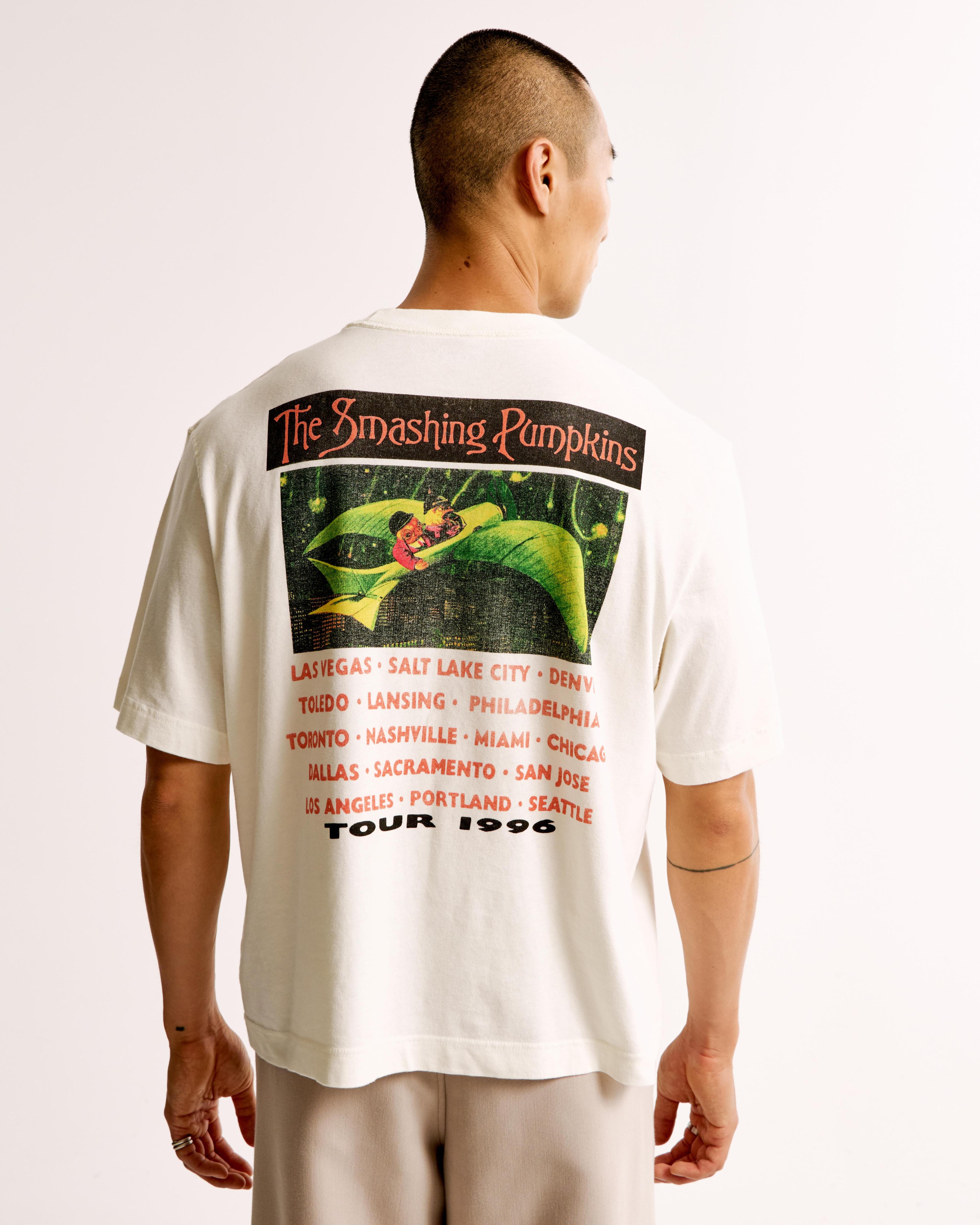 Cropped Oasis Graphic Tee Product Image