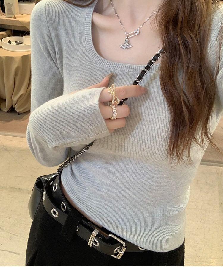 Long-Sleeve Round Neck Plain Ribbed Crop Knit Top Product Image