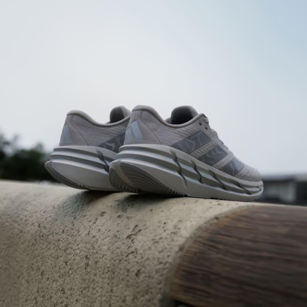 Adistar 3 Shoes Product Image