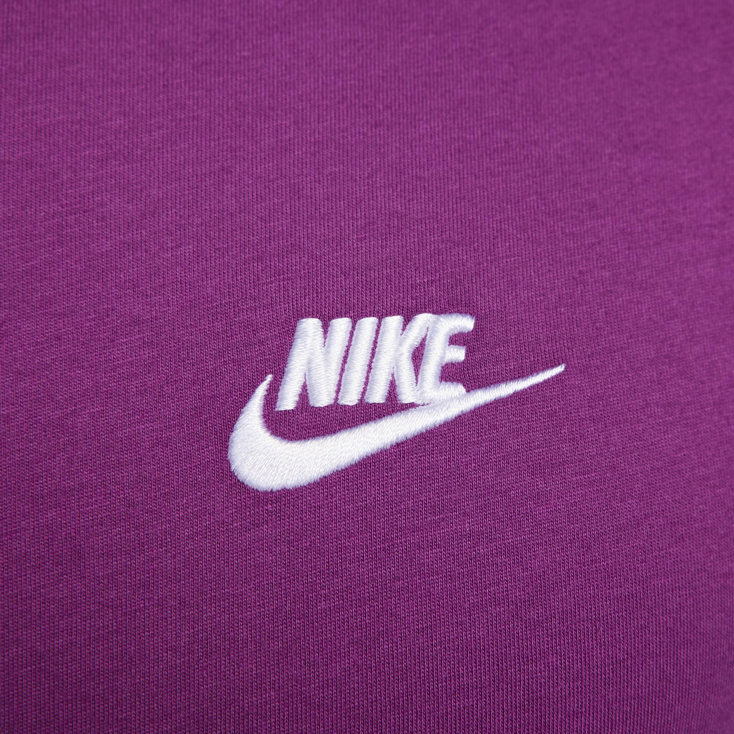 Nike Club Unisex t-shirt Product Image