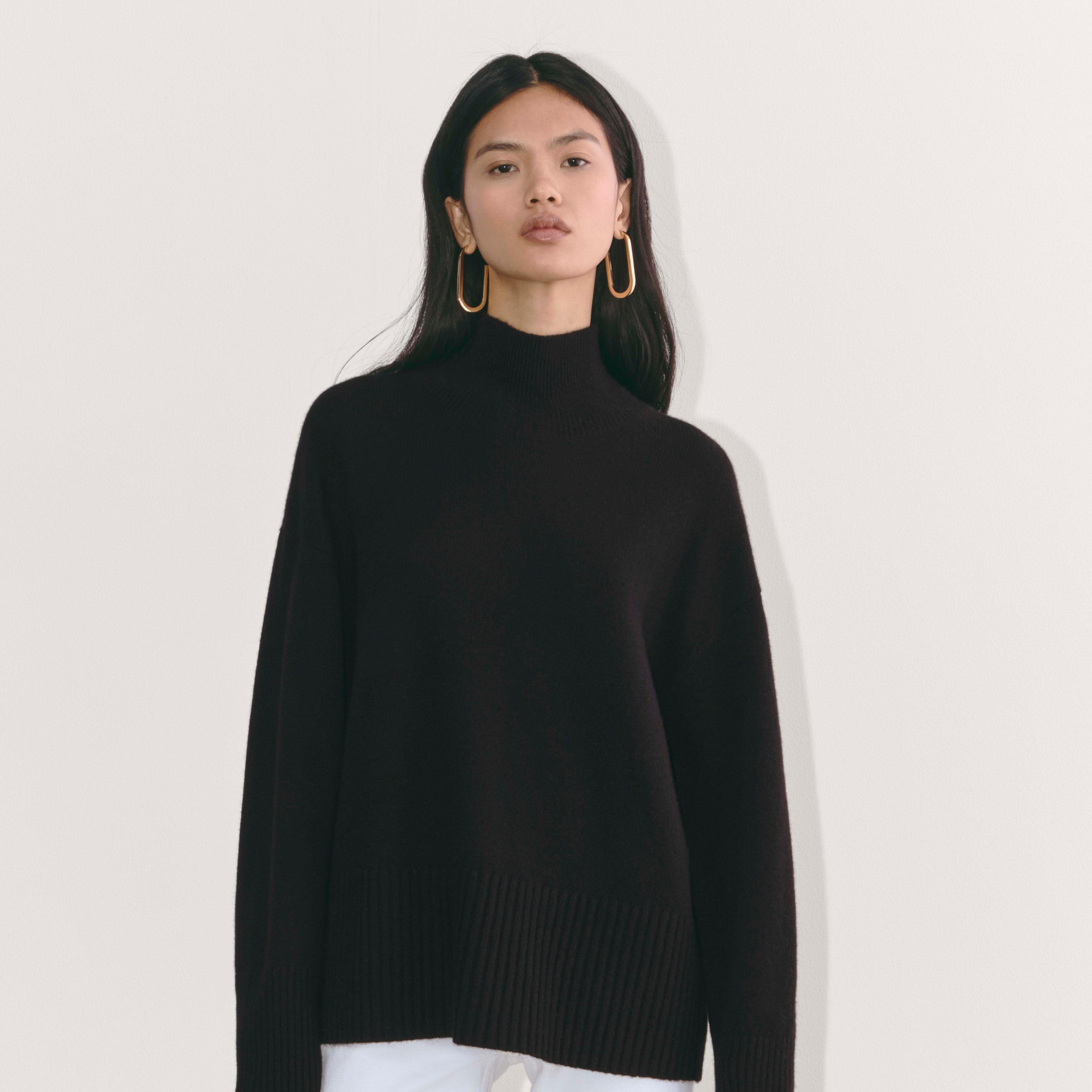 The Boxy Turtleneck in Cashmere Product Image