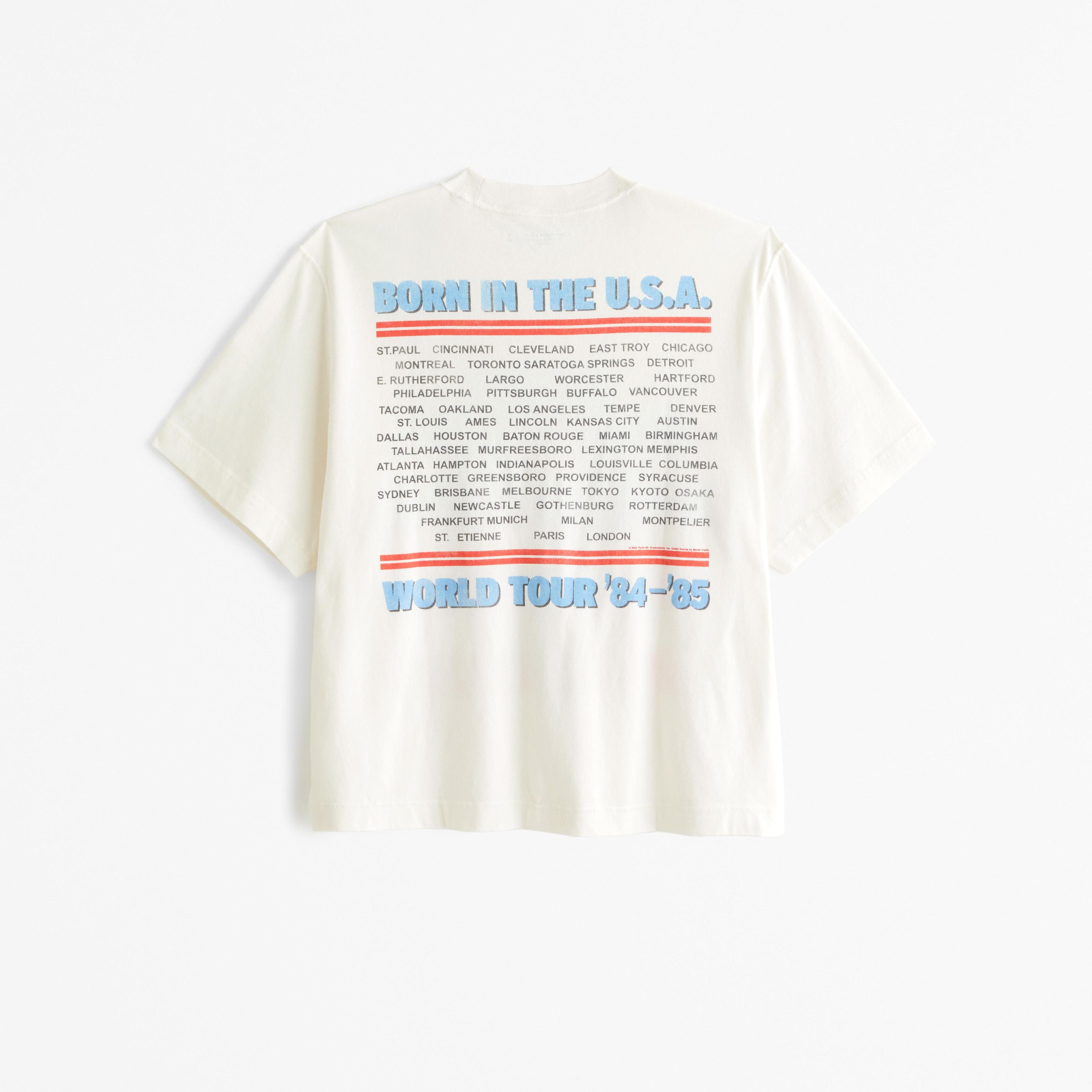 Cropped Oasis Graphic Tee Product Image