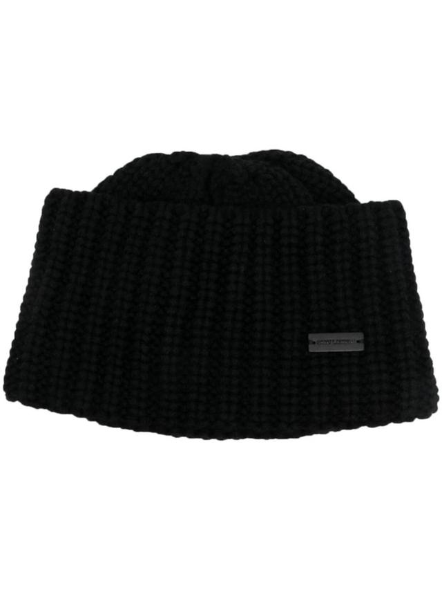 Logo-plaque Chunky Knit Cashmere Beanie In Black Product Image