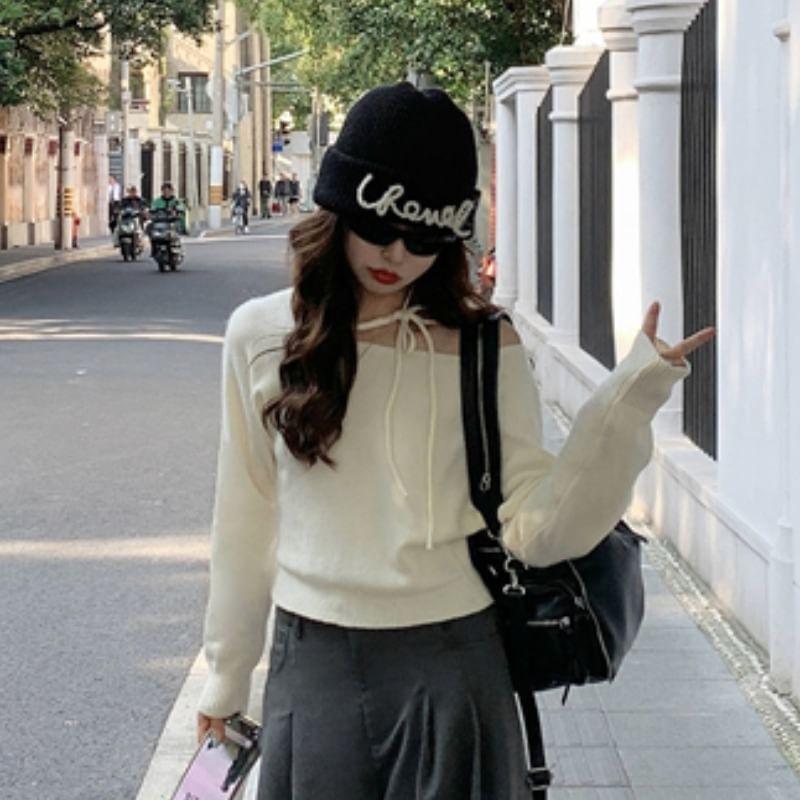 V-Neck Plain Crop Sweater Product Image