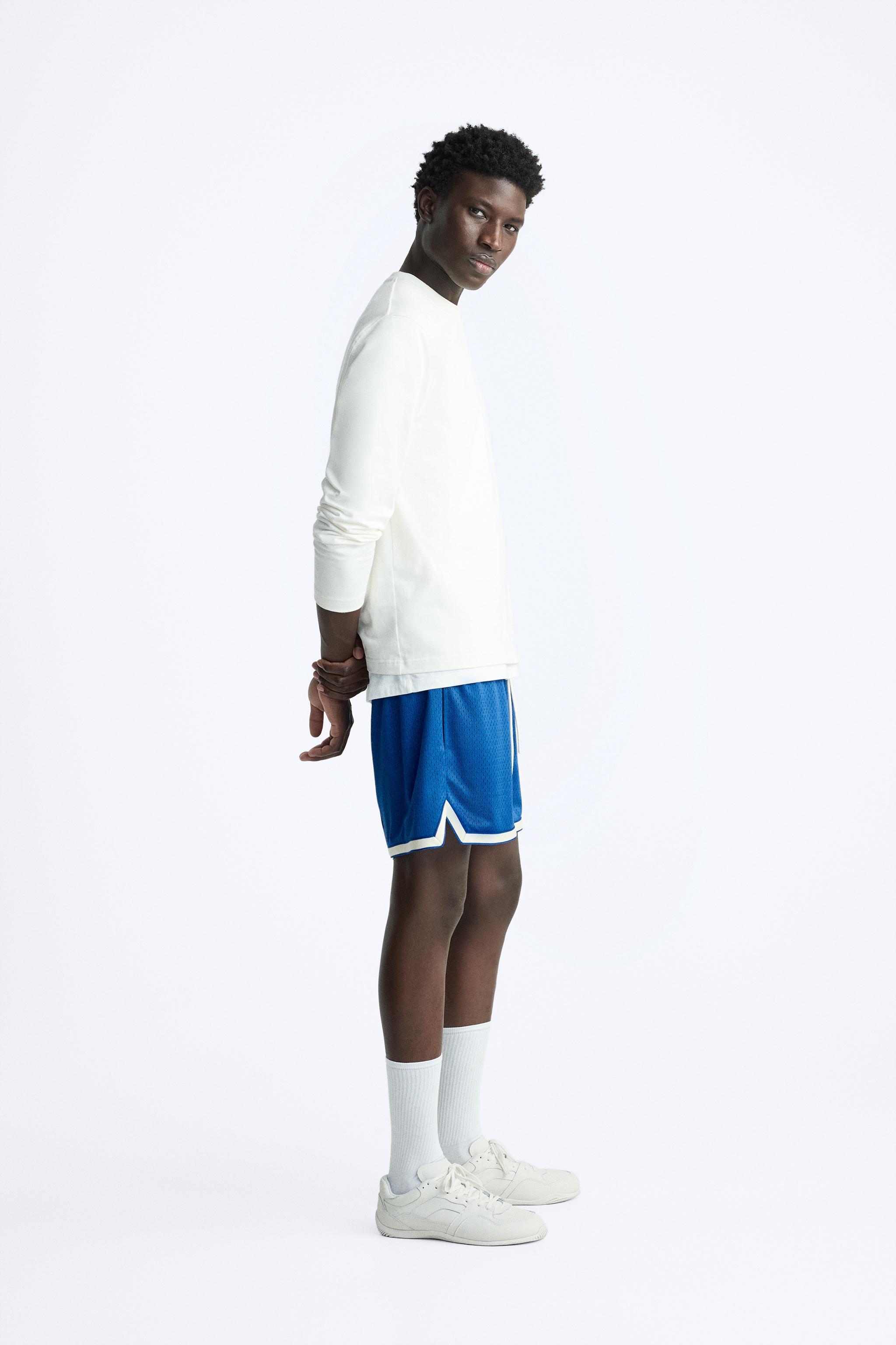 MESH TEXTURED SHORTS Product Image