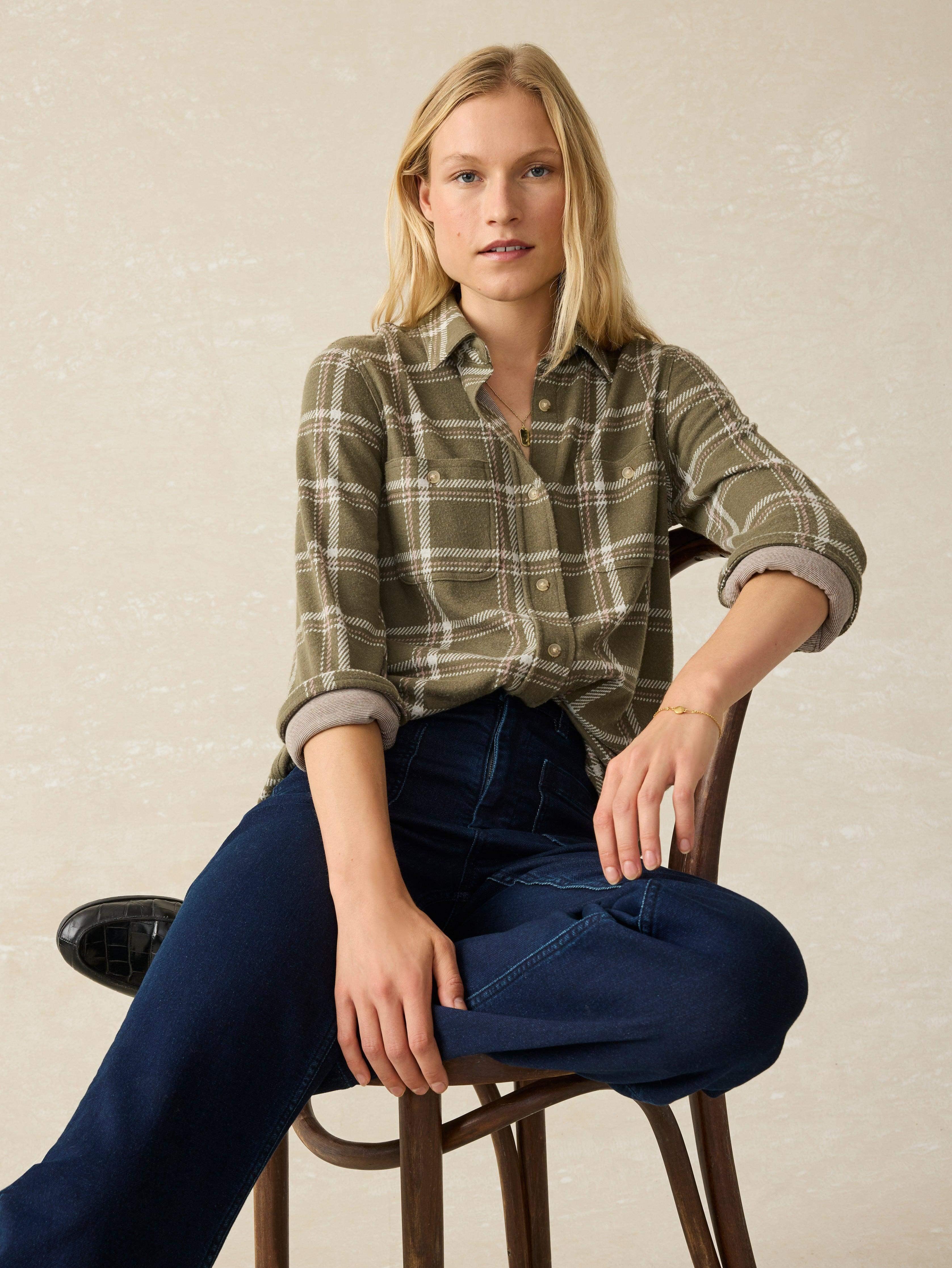 Legend™ Sweater Shirt - Willow Bend Female Product Image