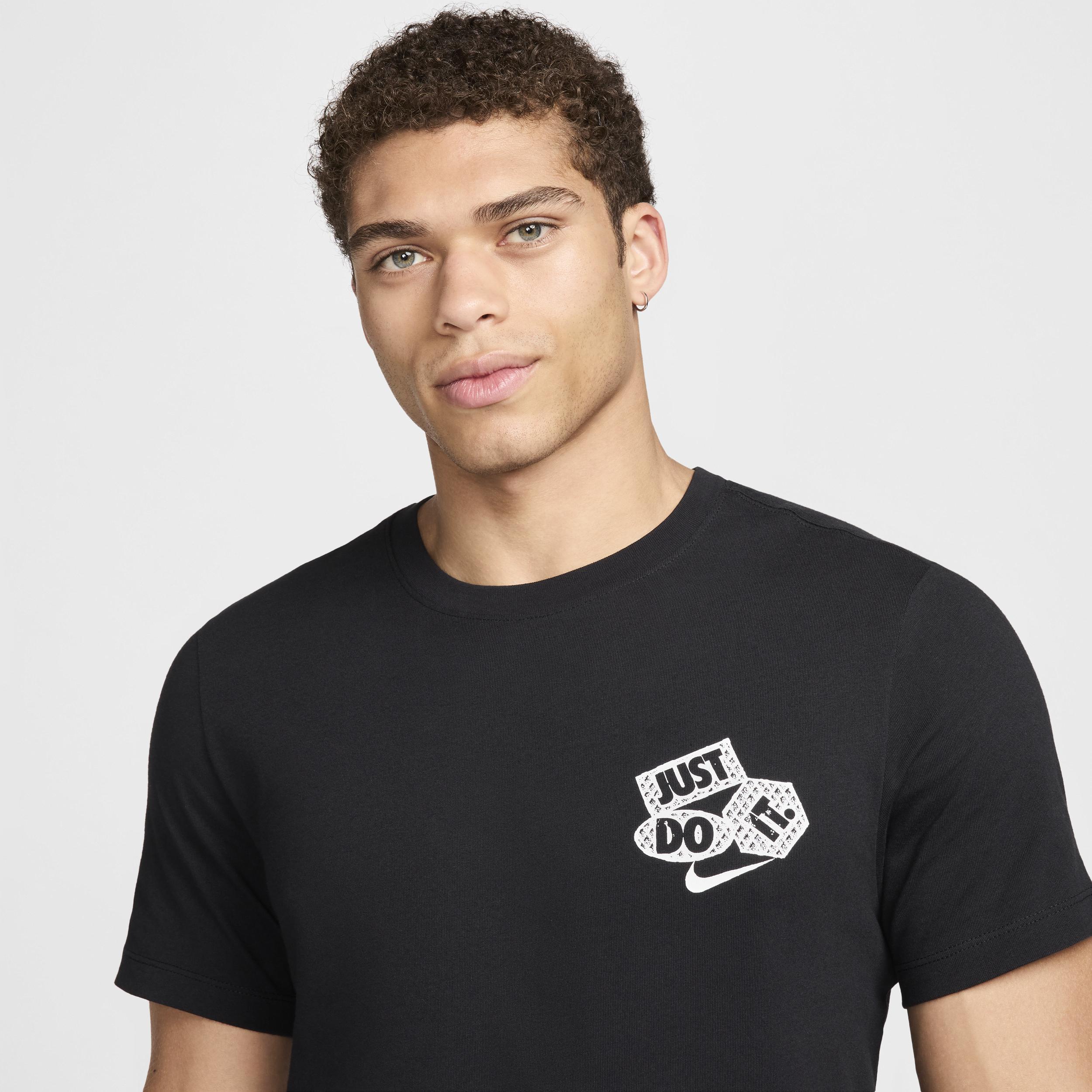 Nike Men's Fitness T-Shirt Product Image