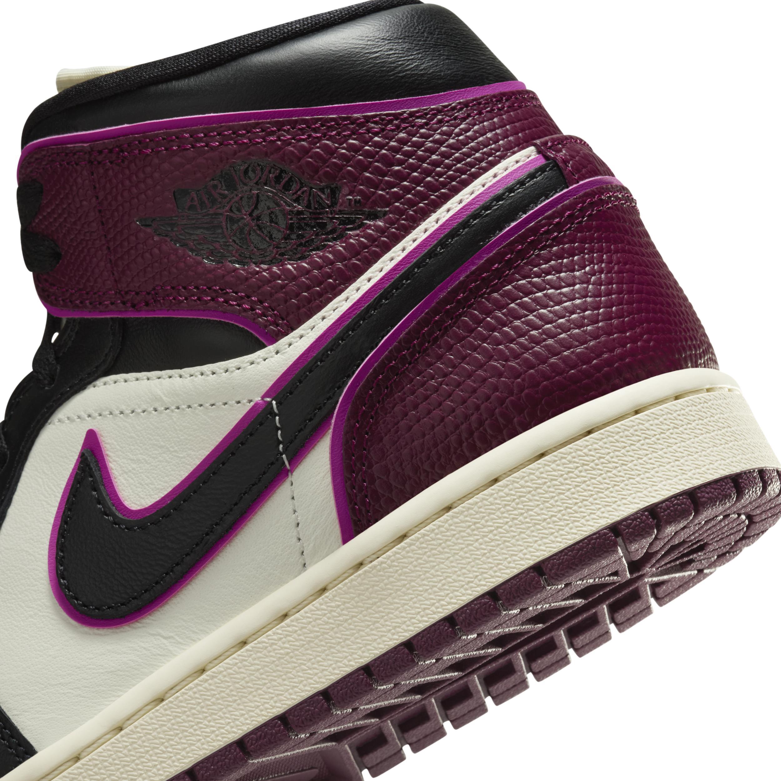 Women's Air Jordan 1 Mid SE Shoes Product Image