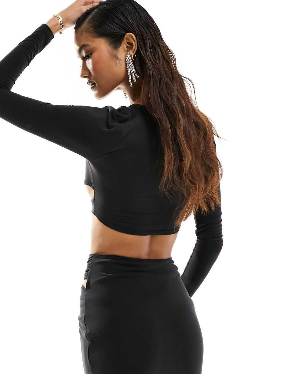 ASOS DESIGN cut-out shoulder twist front top in black - part of a set Product Image