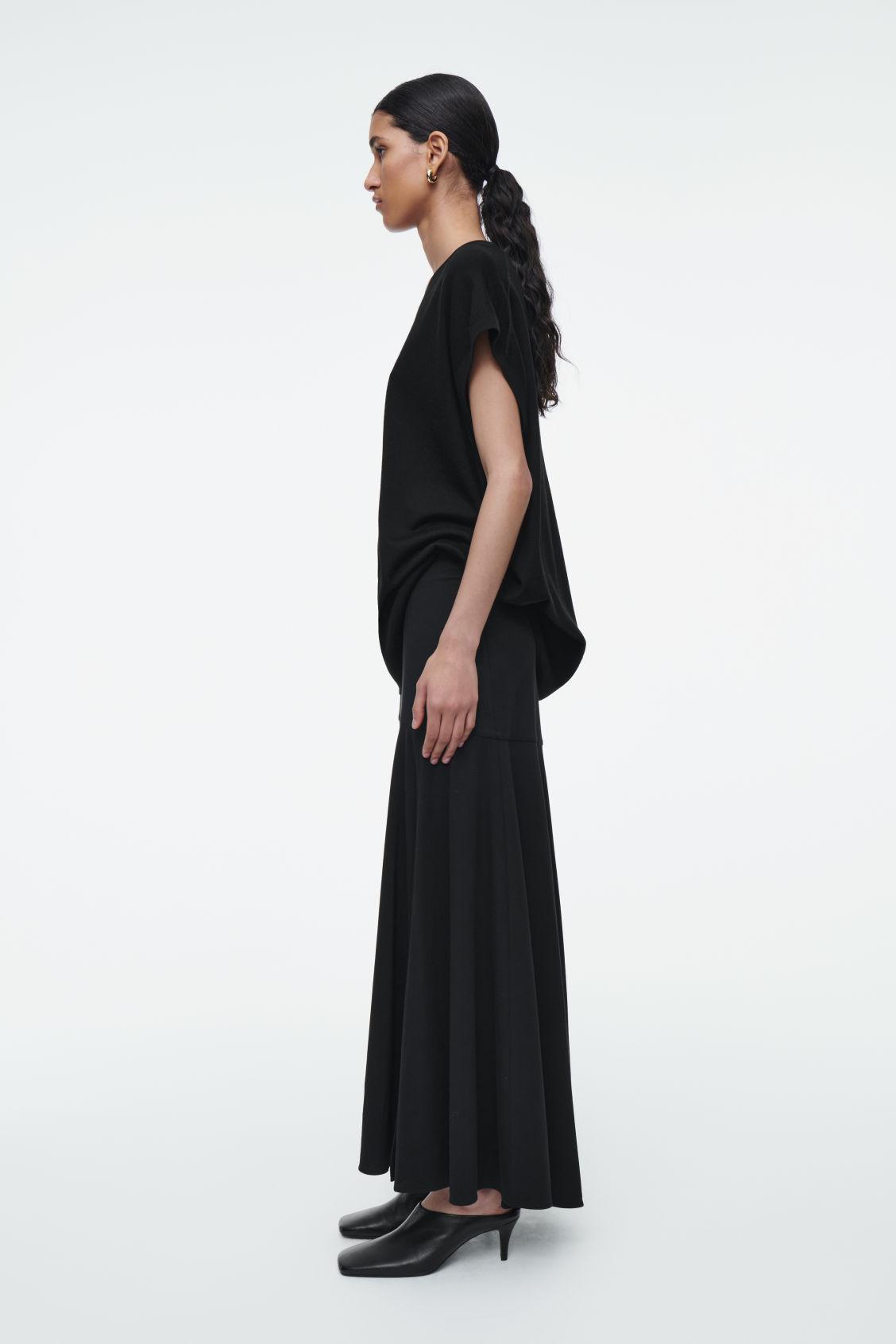 FLARED ASYMMETRIC MIDI SKIRT Product Image