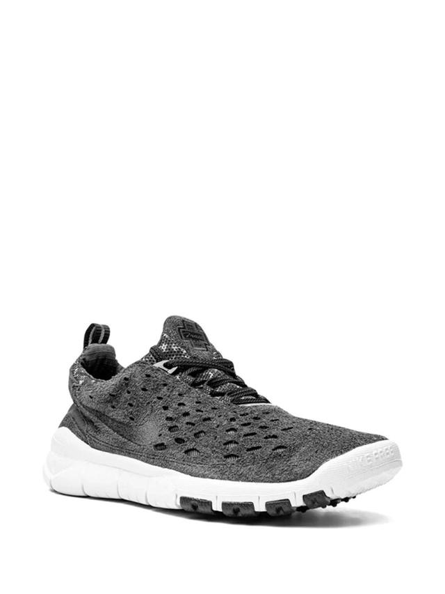 Free Run Trail Low-top Sneakers In Grey Product Image