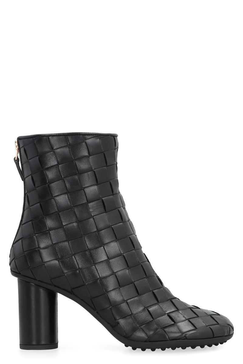 BOTTEGA VENETA Intrecciato Atomic Kitten Ankle Boots In Schwarz Product Image