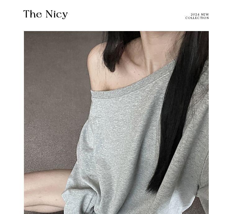 Long-Sleeve Off Shoulder Plain Sweatshirt Product Image