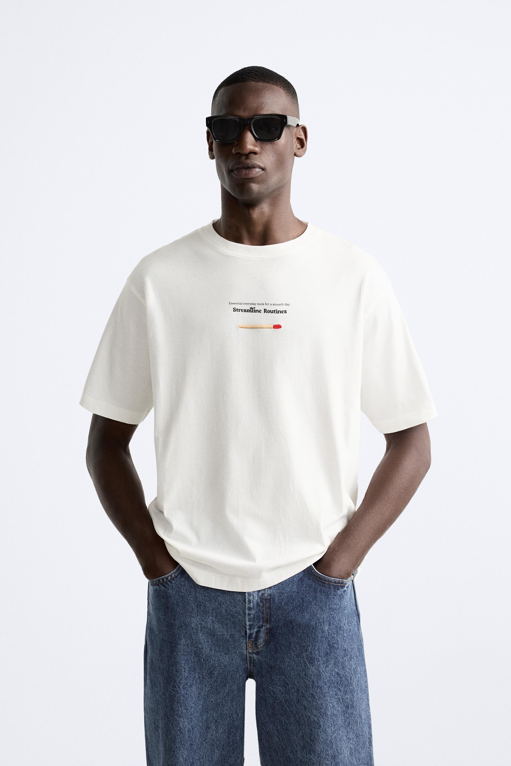 CONTRASTING PRINT T-SHIRT Product Image