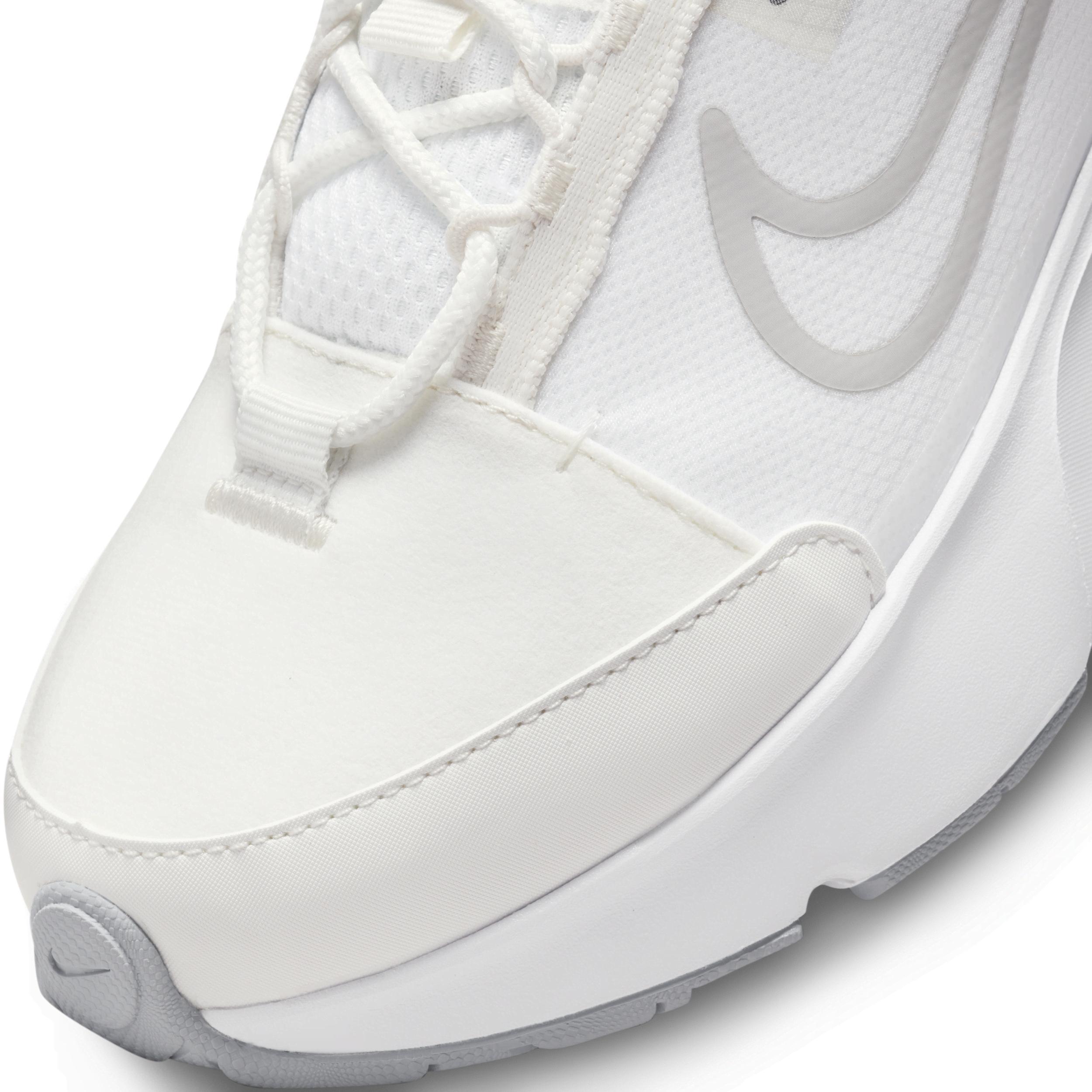 Nike Women's Air Max INTRLK Shoes Product Image