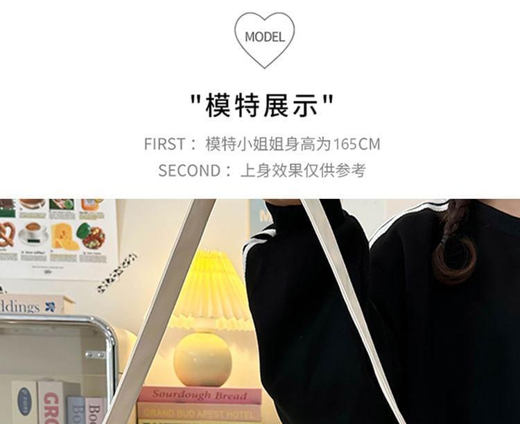 Plain Nylon Crossbody Bag Product Image