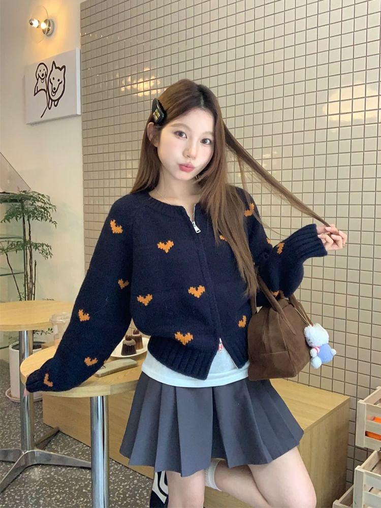 Round Neck Heart Patterned Zip Cardigan Product Image