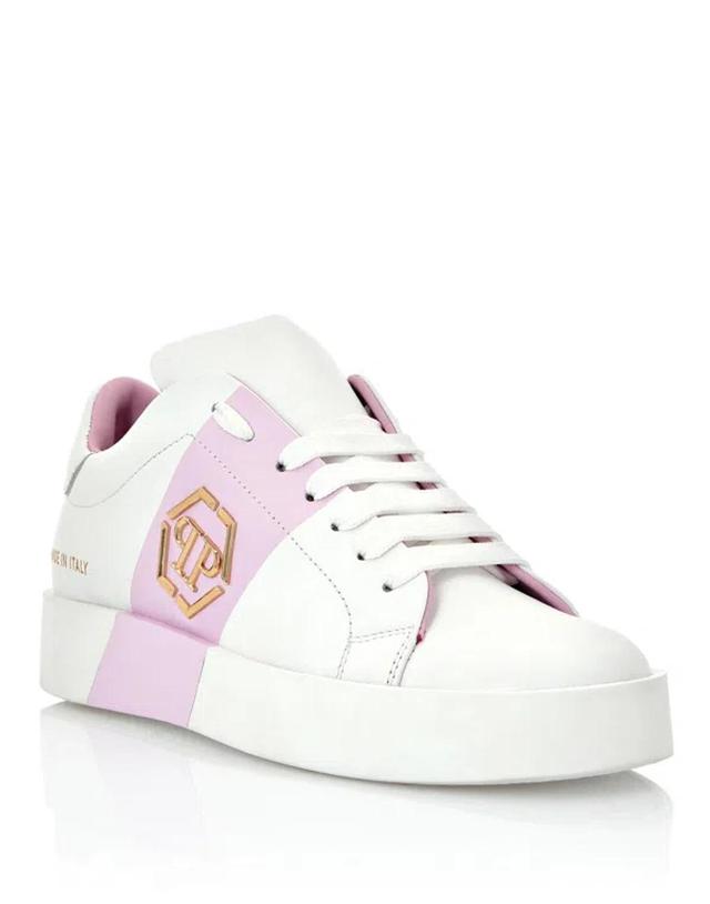 Lo-top Sneakers Hexagon In White Product Image