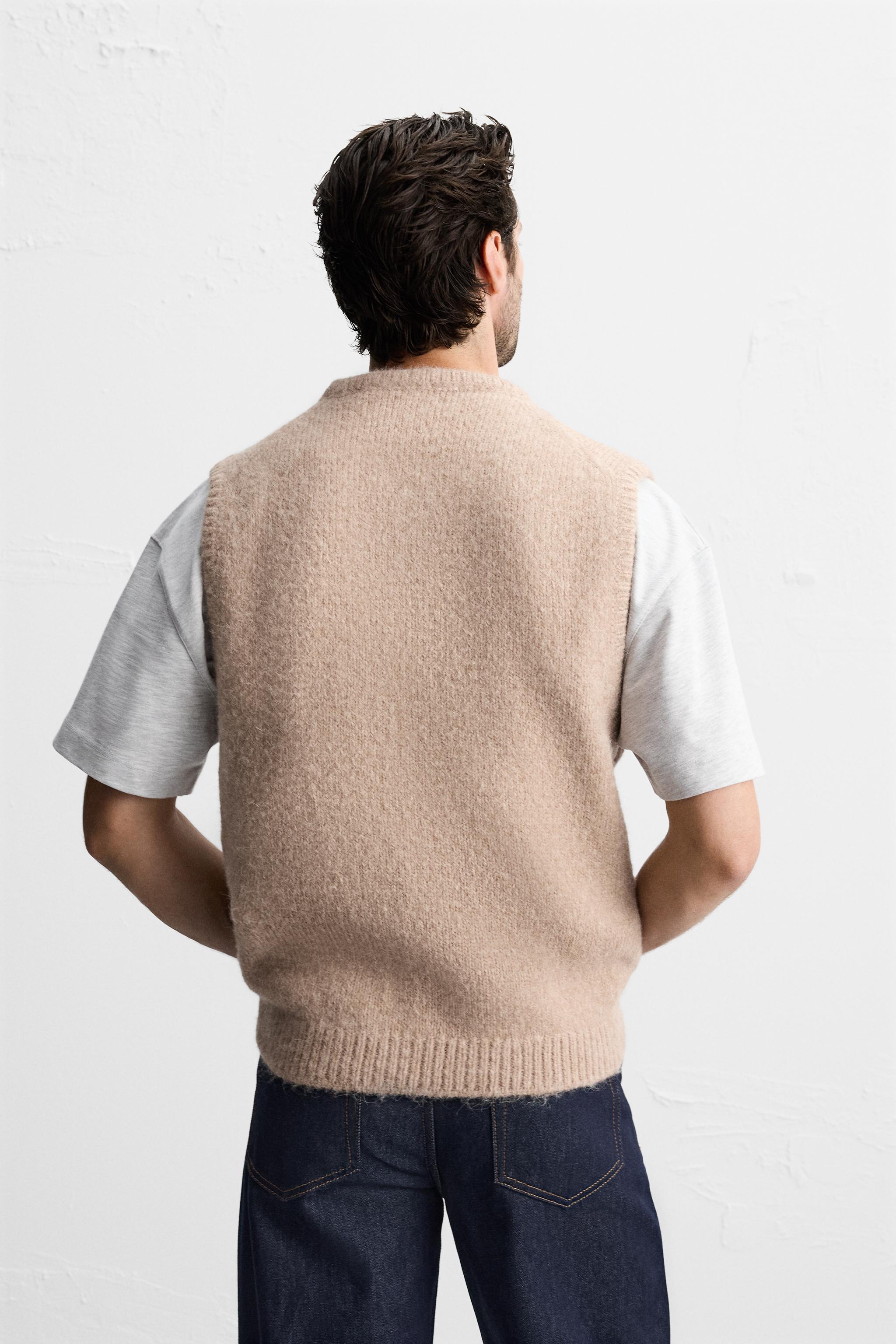 TEXTURED KNIT VEST Product Image