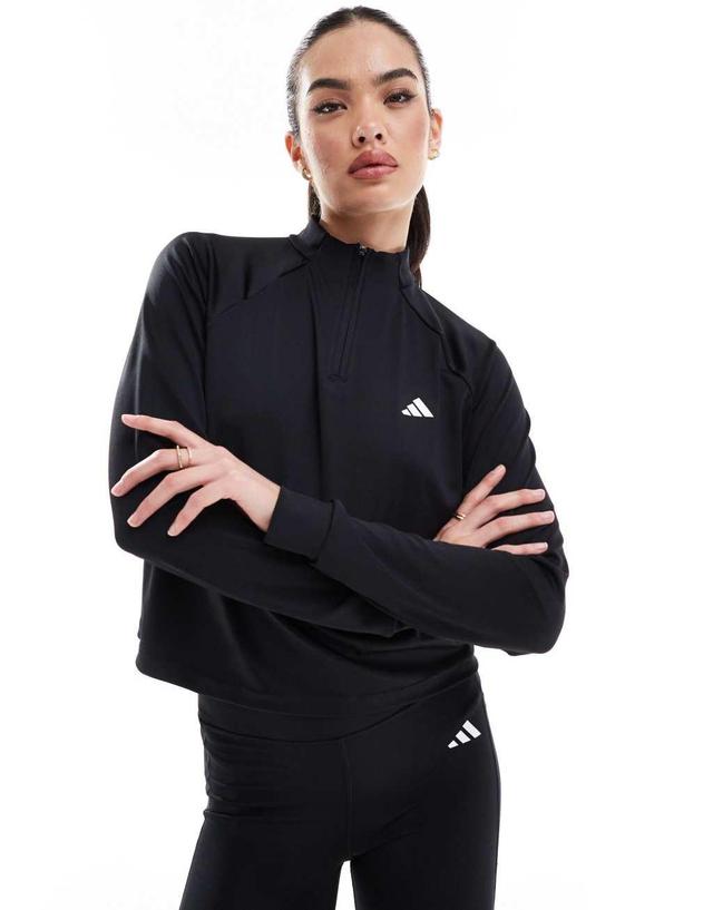 adidas Train Essentials 1/4-Zip in black Product Image