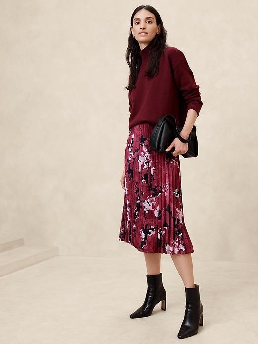 Silky Pleated Midi Skirt Product Image