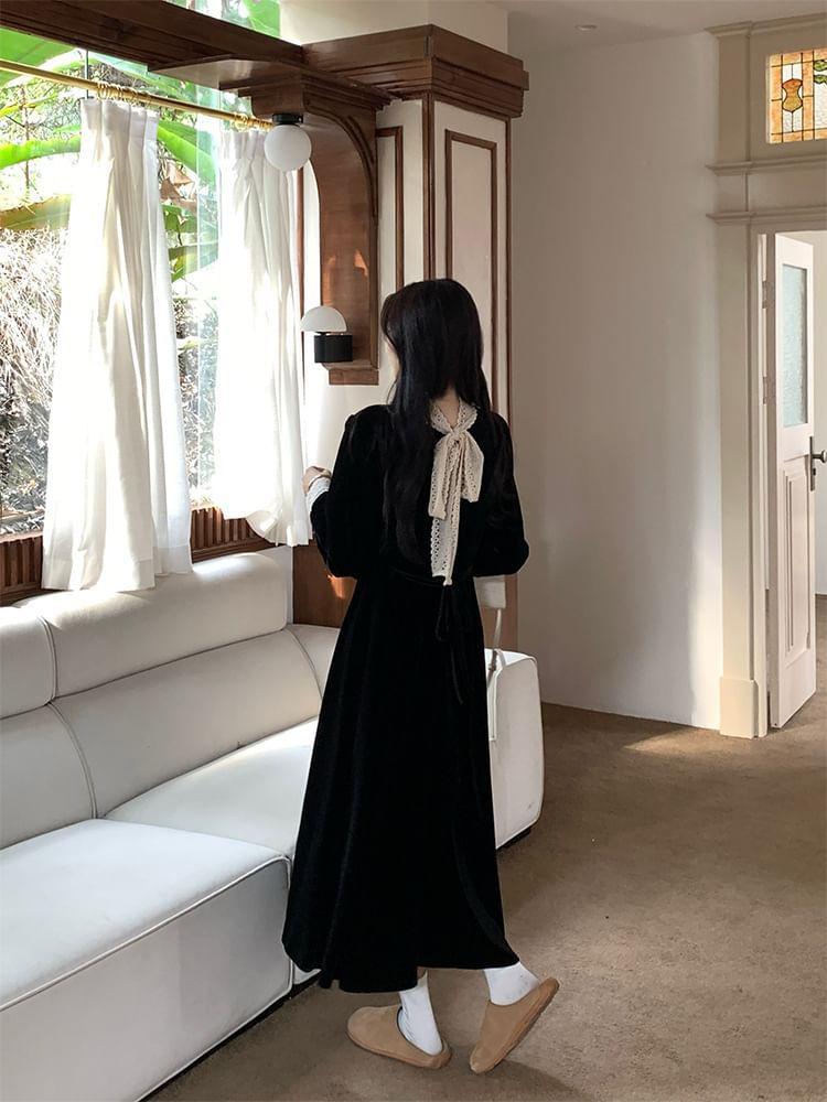 Long Sleeve Stand Collar Velvet Lace Trim Maxi A-Line Dress Product Image