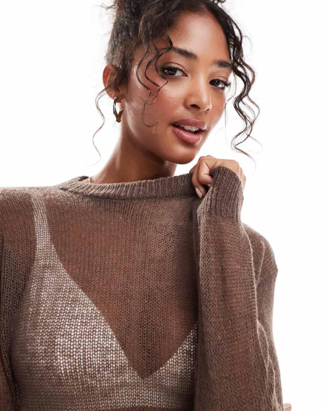 YAS fine sheet knit sweater in brown Product Image