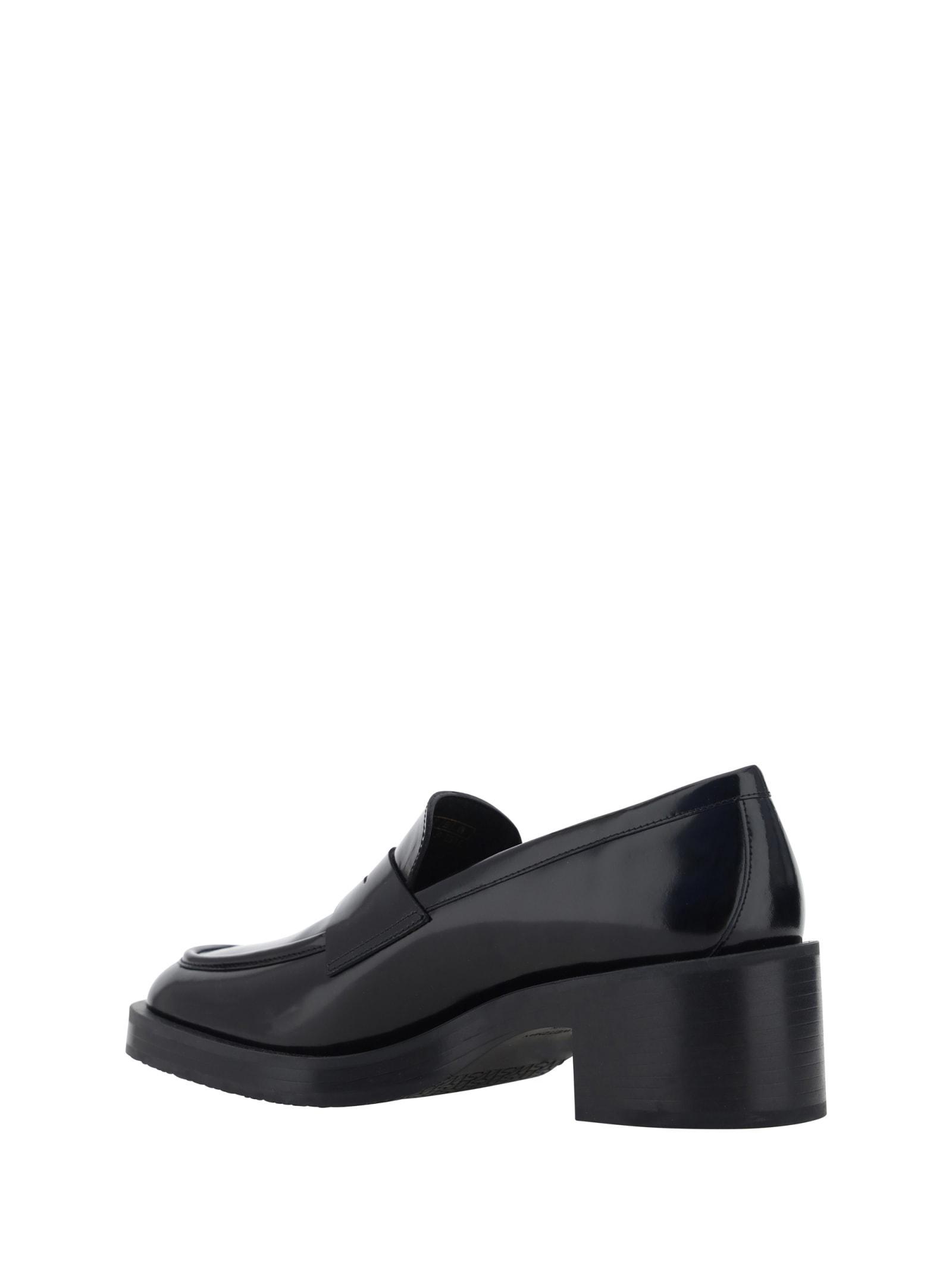 STUART WEITZMAN Flat Shoes In Black Product Image