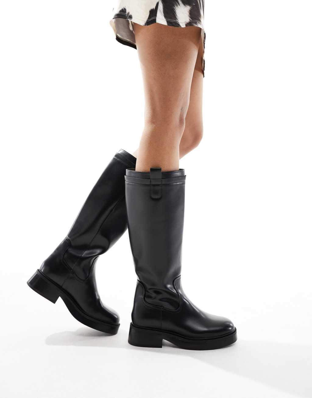 Bershka riding boots in black Product Image