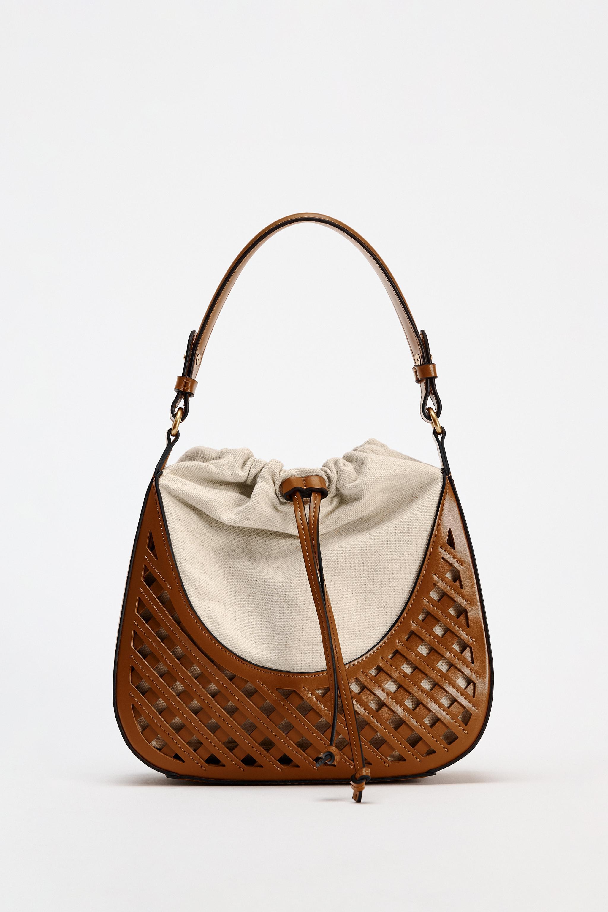 CONTRASTING BUCKET BAG Product Image