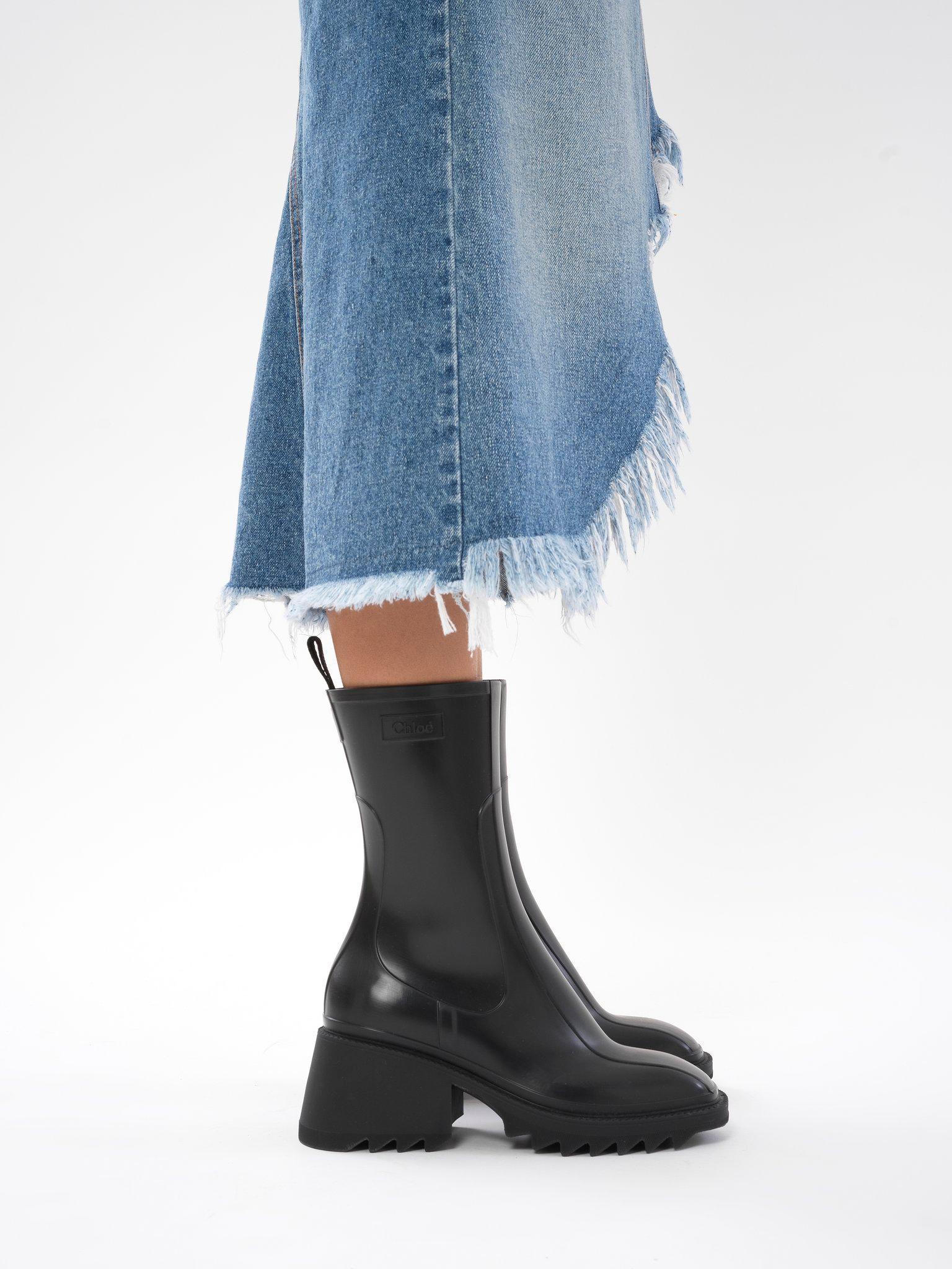 Betty rain boot Product Image