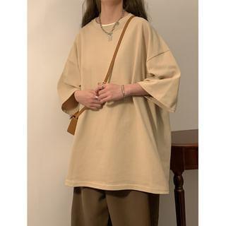 Elbow Sleeve Oversized Plain T-Shirt Product Image