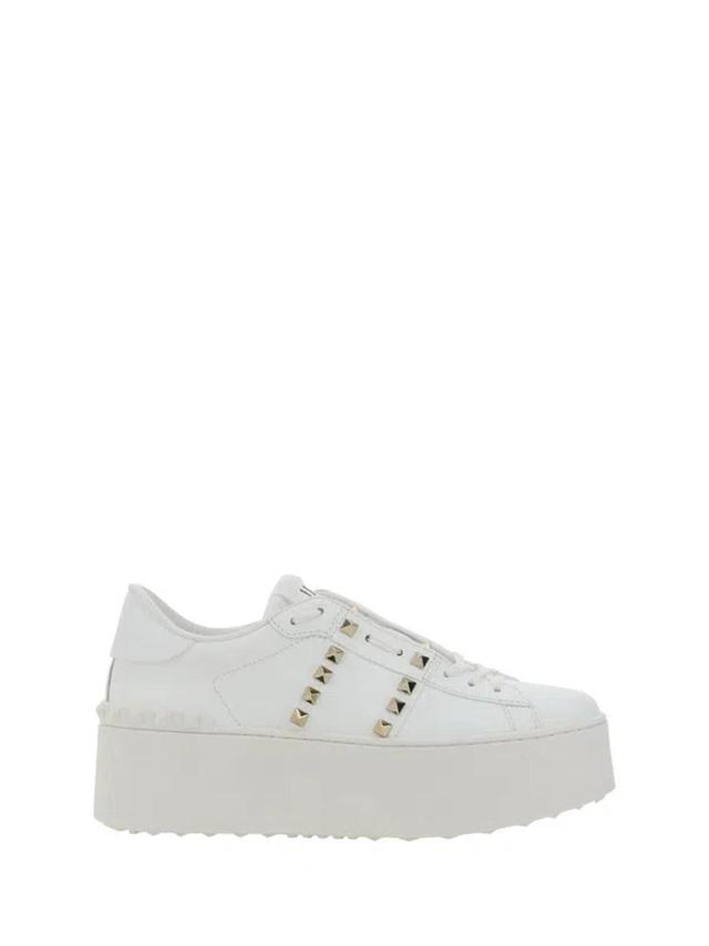 VALENTINO GARAVANI Sneakers Mit Nieten In White Product Image