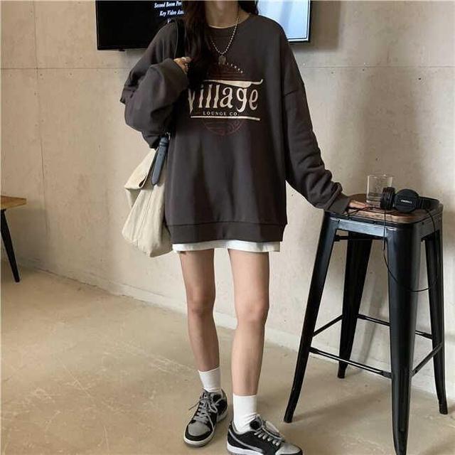 Long-Sleeve Round Neck Lettering Sweatshirt Product Image