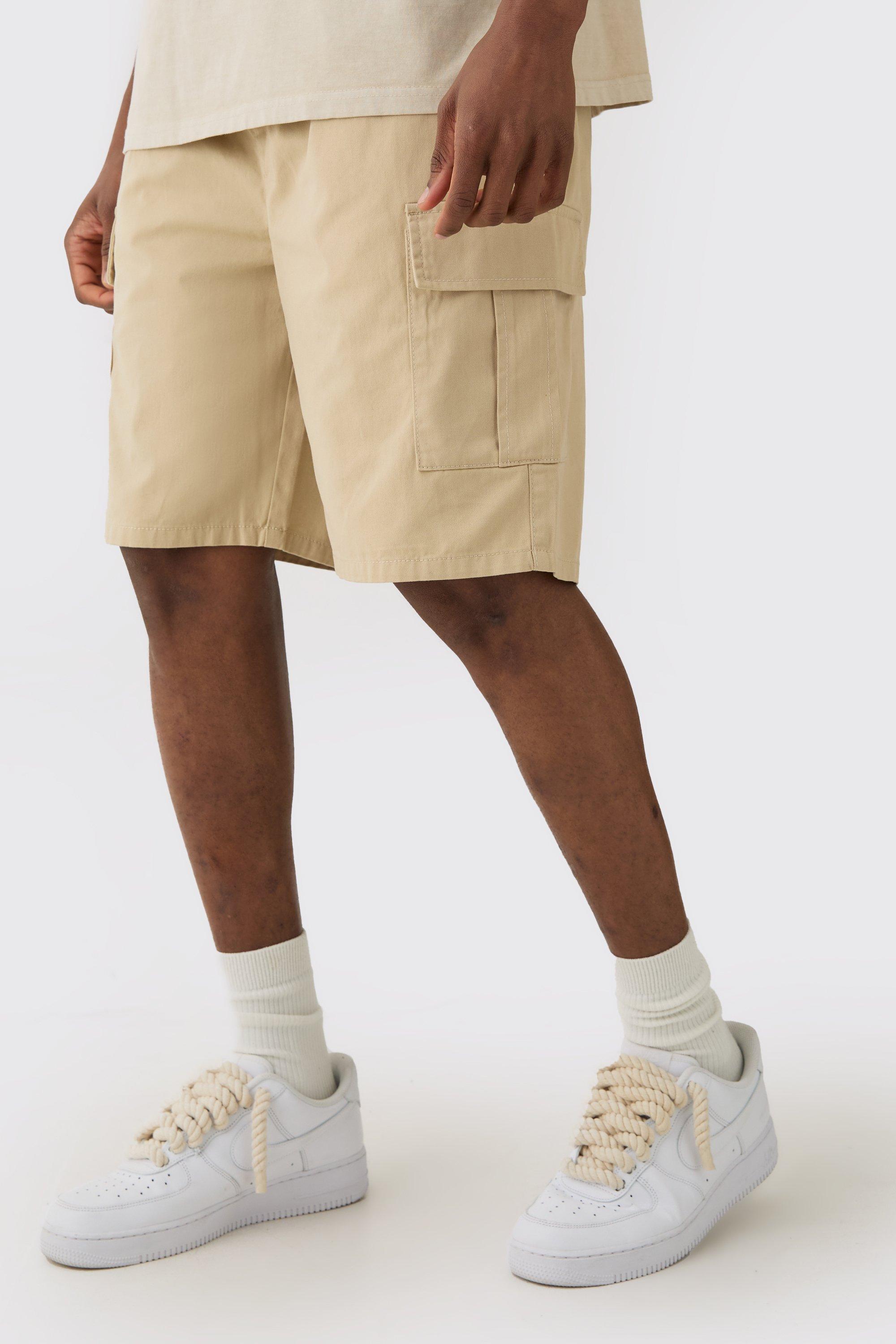 Tall Elasticated Waist Relaxed Fit Cargo Shorts | boohooMAN USA Product Image