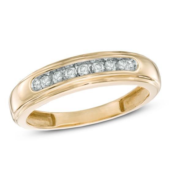 Men's 1/4 CT. T.w. Diamond Comfort Fit Band in 10K Gold Product Image