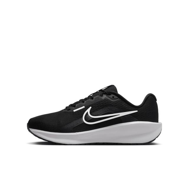 Nike Women's Downshifter 13 Road Running Shoes (Extra Wide) Product Image